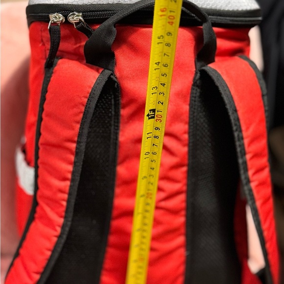Badger’s Cooler Red Backpack with WISCONSIN Logo - Picture 5 of 9